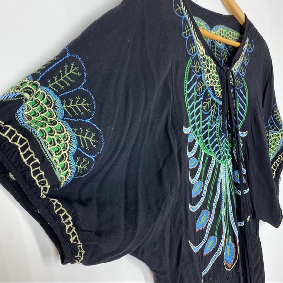 Embroidered Women's Top Medium Black Green Blue - Picture 2 of 6